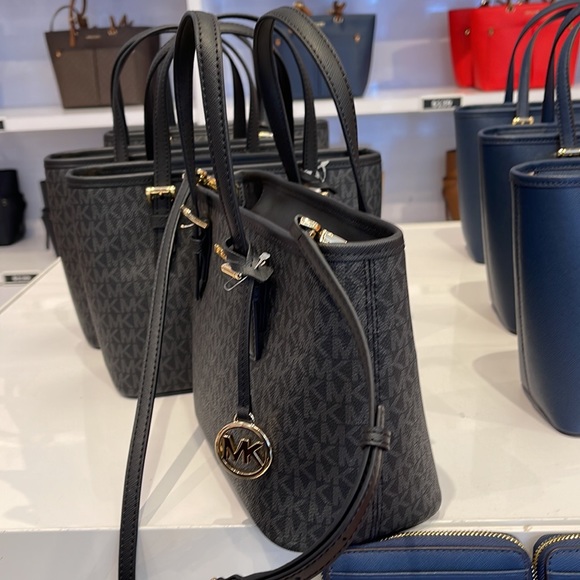 MICHAEL KORS 
Jet Set Travel Extra-Small Logo Top-Zip Tote Bag
Black 
NWT - Picture 3 of 16